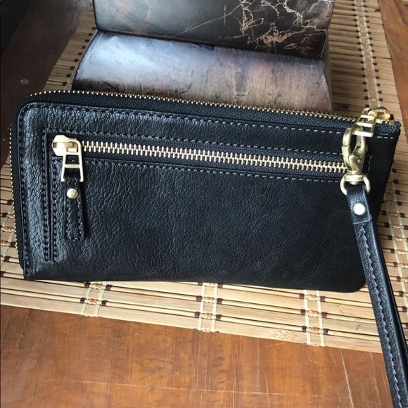 NWT Fossil Wallet - Picture 2 of 4